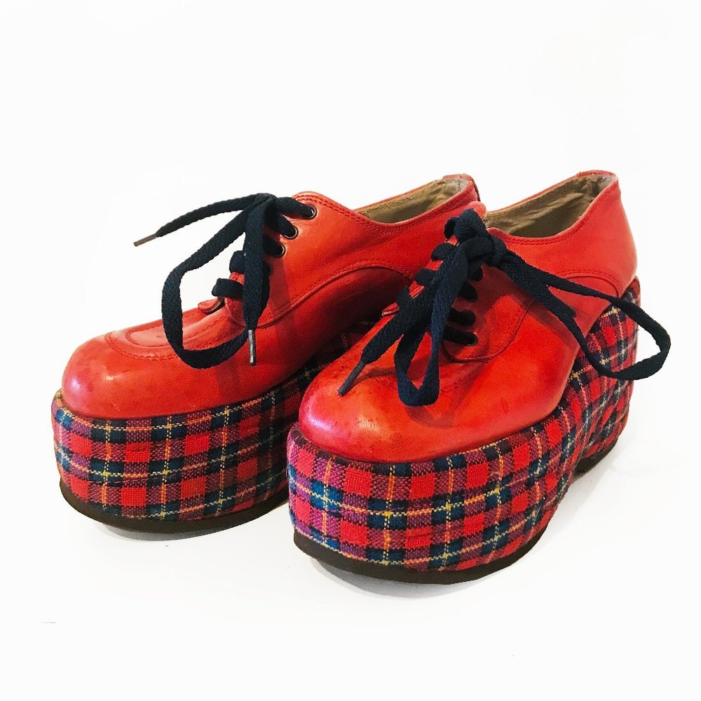 Vintage | 1970s | Plaid Platform Red Leather Lace Up Shoes | 7US